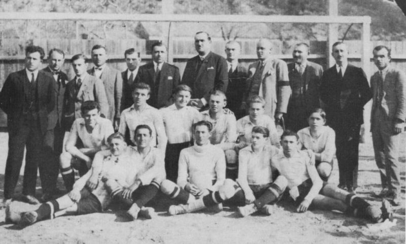 File:HŠK Val Crikvenica 1927.jpg